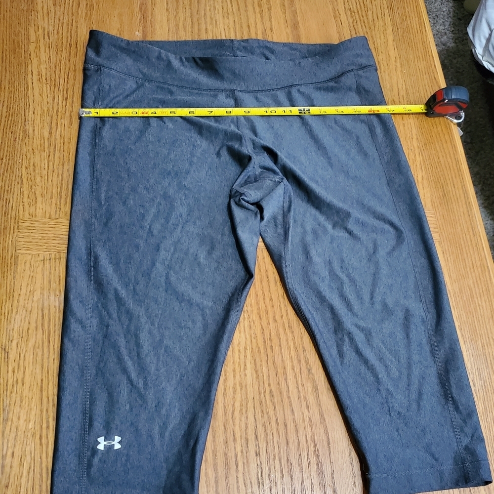 Under Armour Gray Capri Leggings
